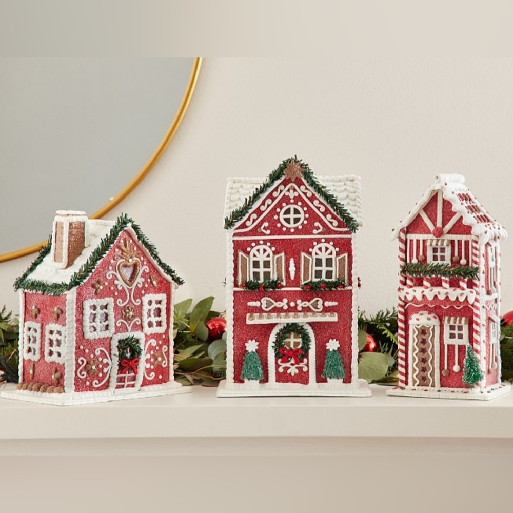 Pottery Barn Kids Gingerbread Houses Light-Up Set of 3